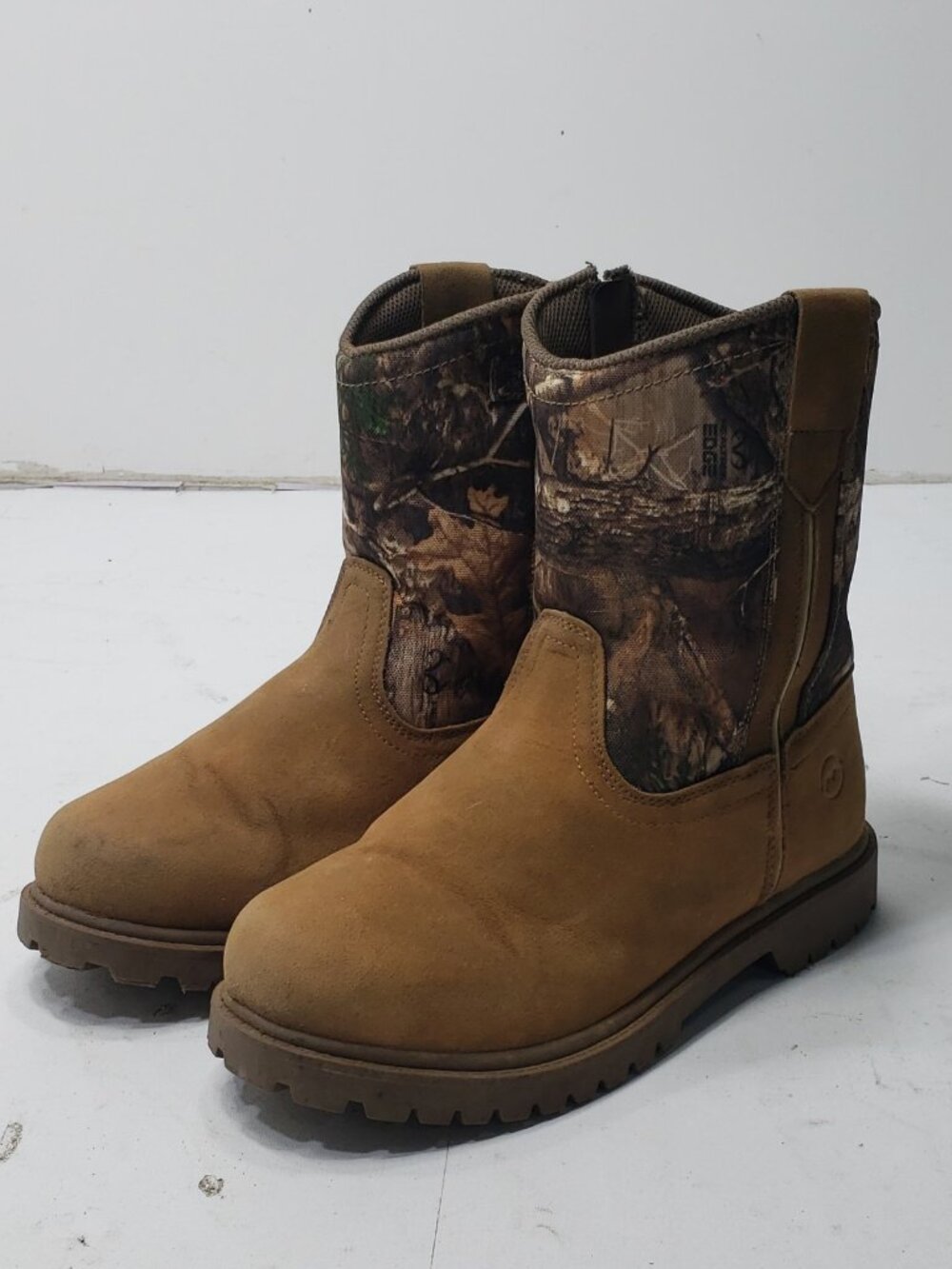 Magellan Outdoors Youth 5D Realtree Camo Pull-On  Hunting Boots Brown Waterproof